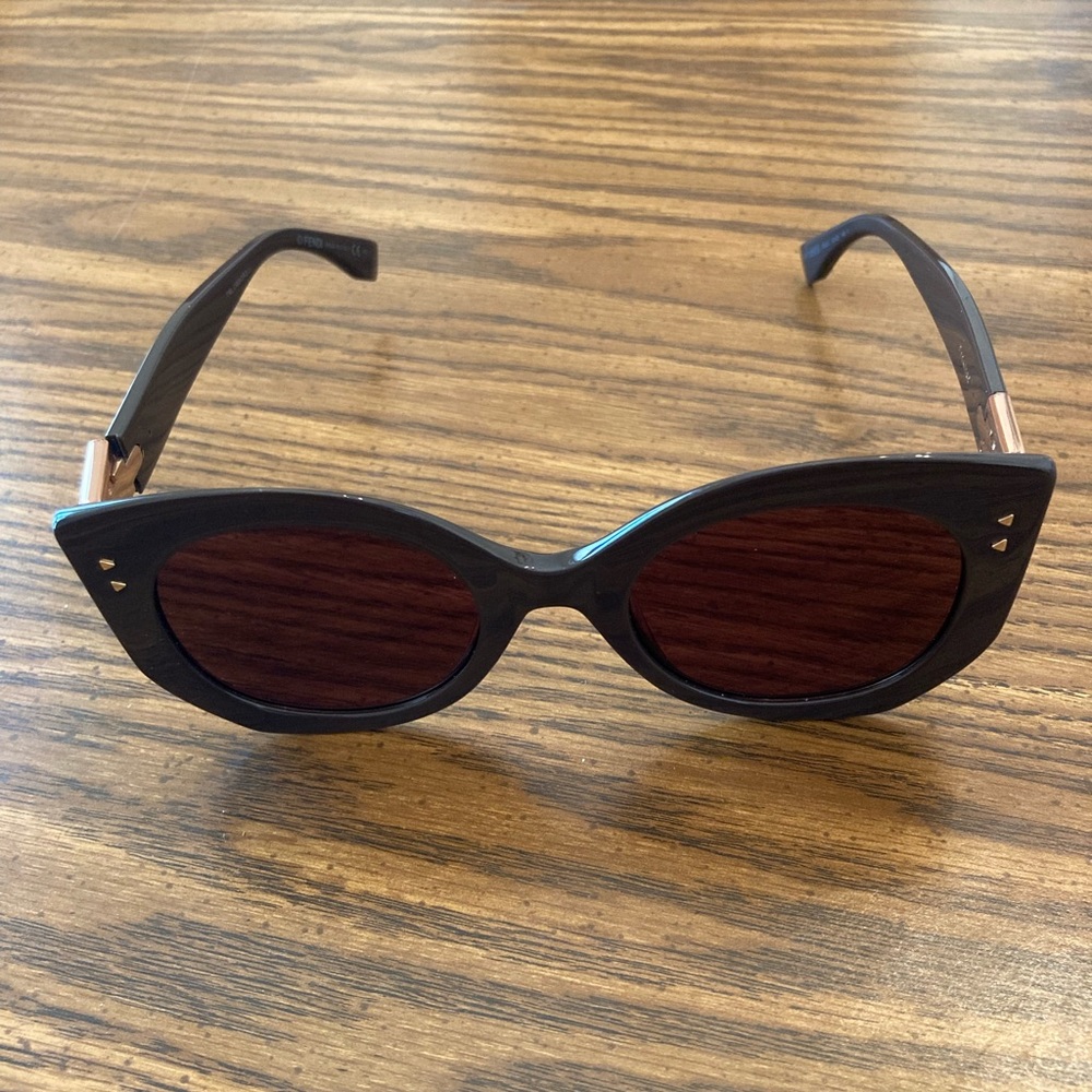 Fendi peekaboo sunglass!